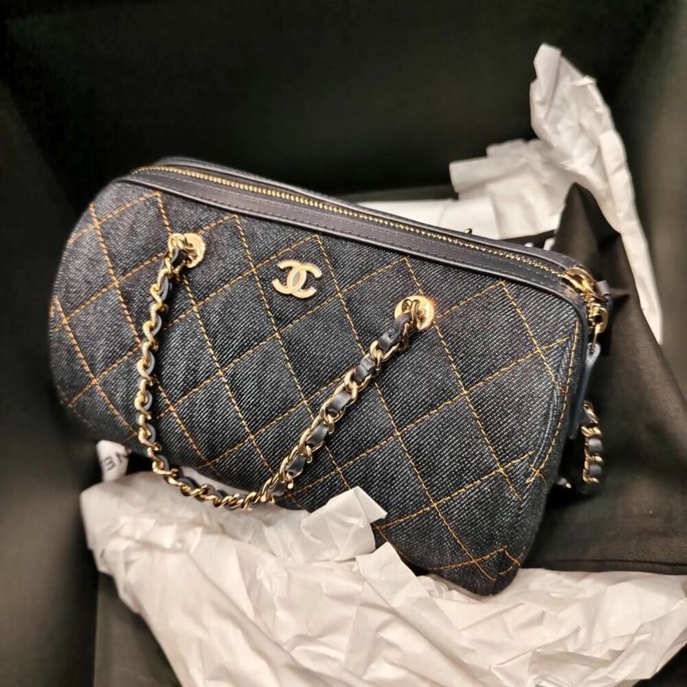 Chanel Women Pre-Loved Bag Very Good Condition